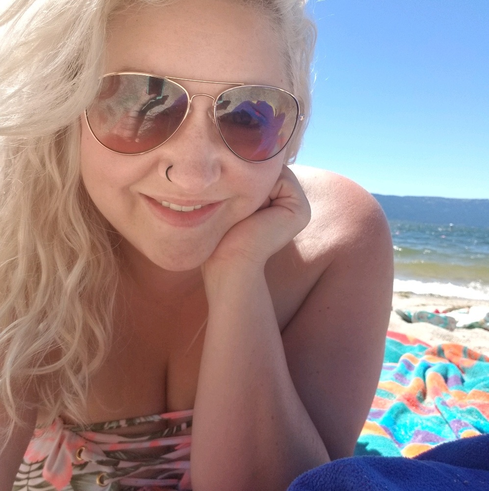 Meet your Posher, Aneta